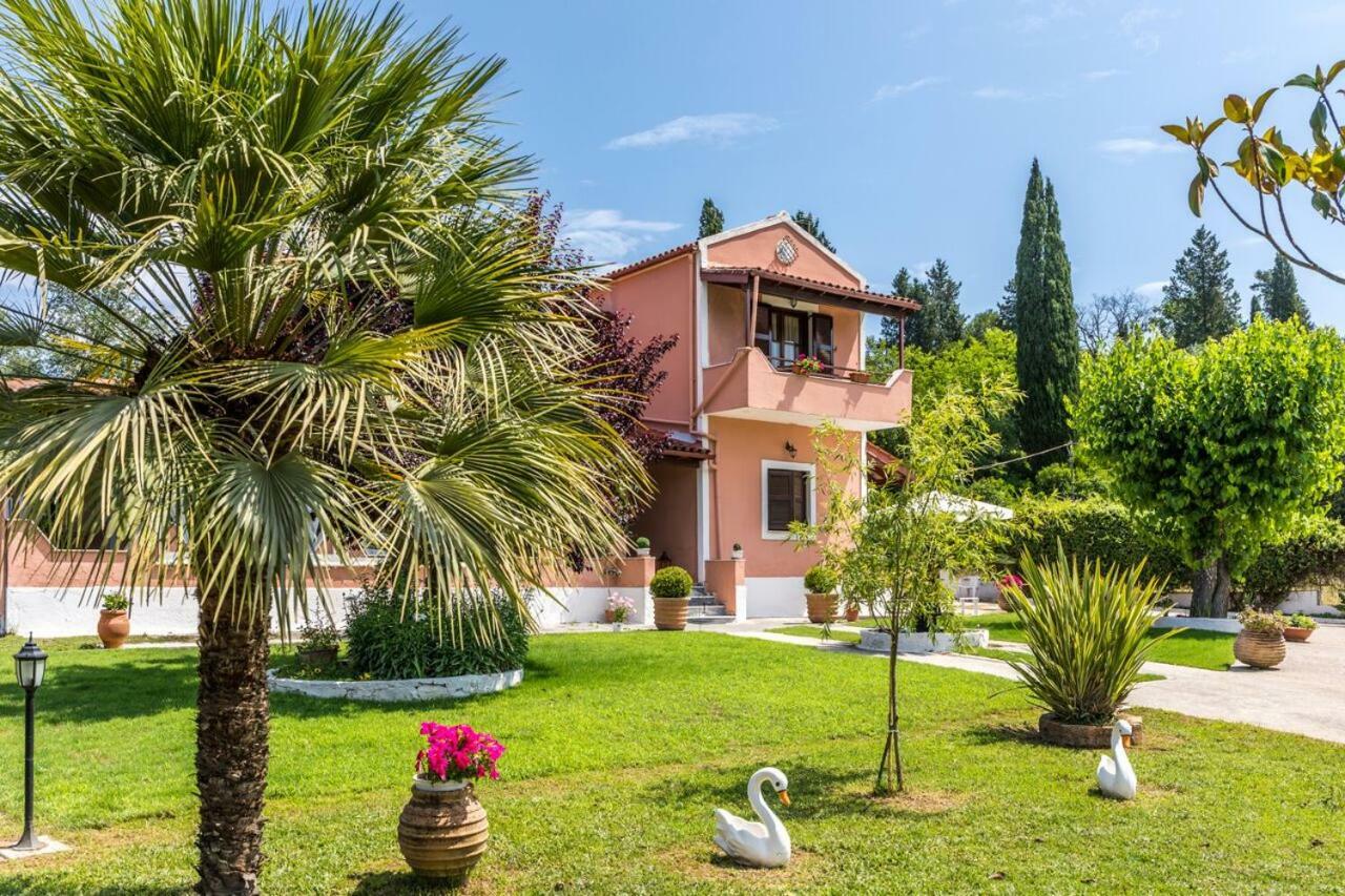 Areti Appartement *