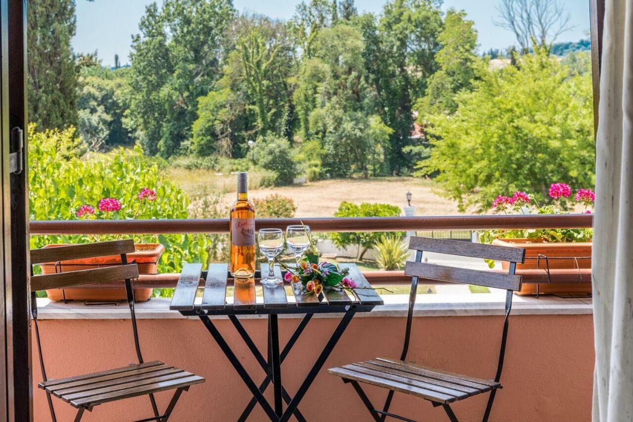Apartment Areti *
